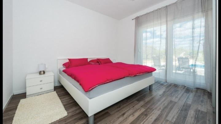 Villa Olive Tree House With Jacuzzi, Wifi And 40M2 Pool Siritovci Esterno foto
